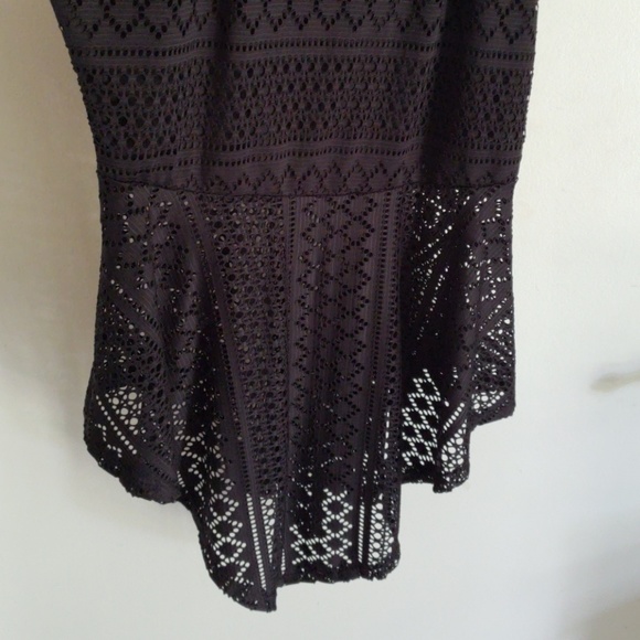 Black lace tank top - Picture 2 of 2